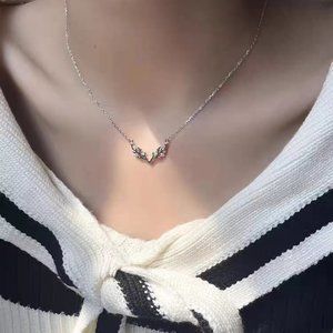 Sterling silver light luxury necklace woman